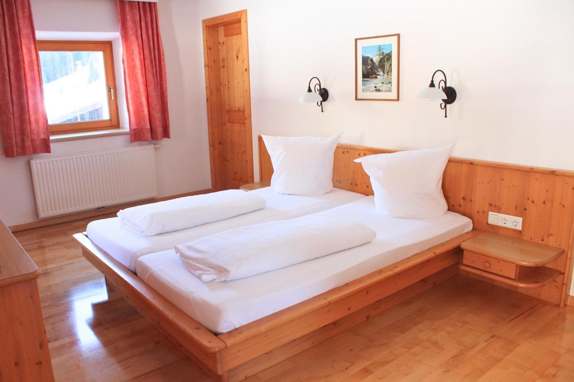 Haus Trisanna Apartment Galtur Bagian luar foto