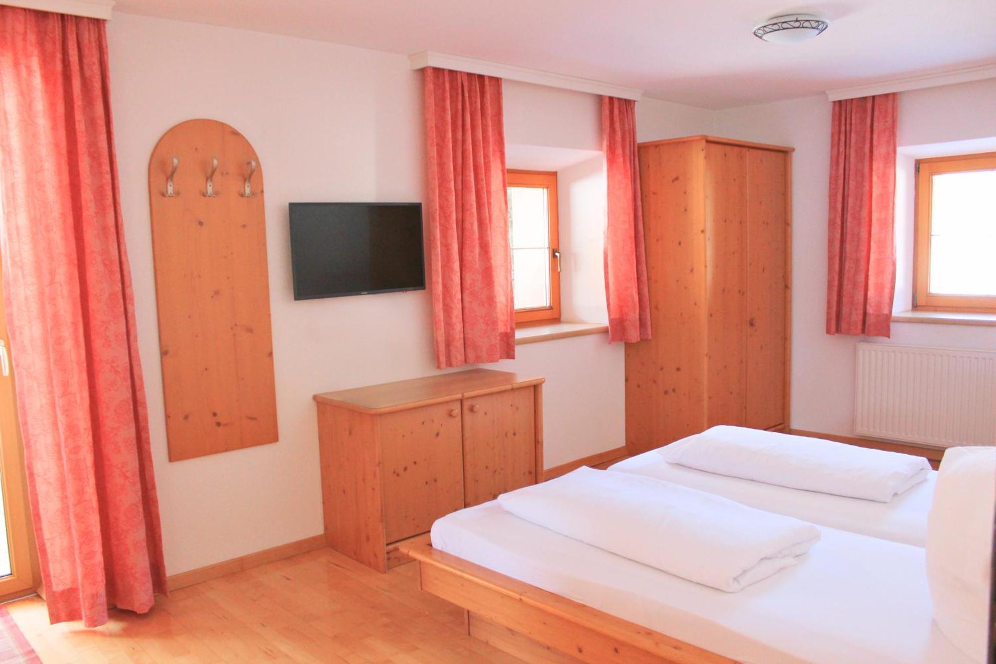 Haus Trisanna Apartment Galtur Bagian luar foto